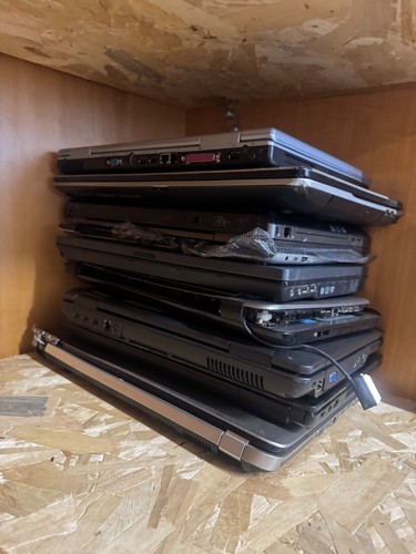 Konvolut 10 ungeprüfte Vintage Notebooks - teilweise ohne Monitor - Ersatzteillager o - Bild 2 von 2