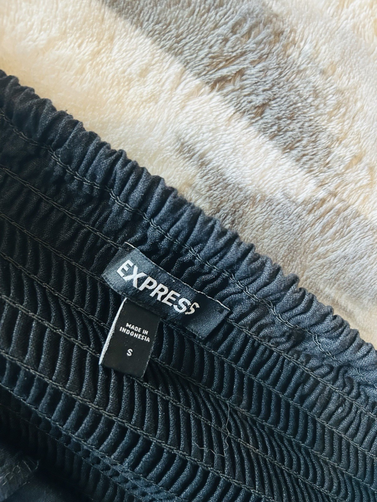 Express Black Button Front Snapped Back Crop Cami… - image 4