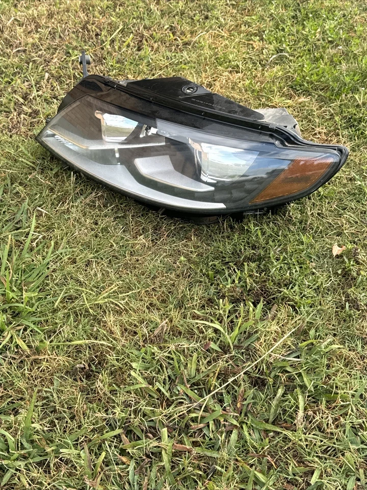 2013-2017 Volkswagen CC HID Xenon Head Light Lamp Driver Left - Image 2 of 4