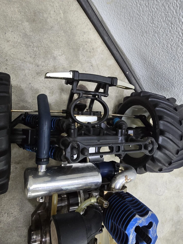 Vintage Team Associated MGT 3.0 Mini 1/8 Scale Nitro RC Truck  - Image 3 of 4