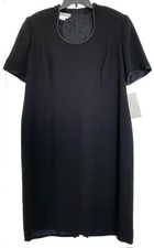 MAGGY LONDON Black U-Neck Satin Trim Crepe Sheath LBD Knee Dress 18 = 2X XXL 2XL