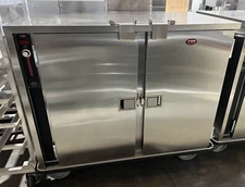 FWE UHS-7-14 Heated Banquet Mobile Cabinet - 14 to 28 Pan Capacity