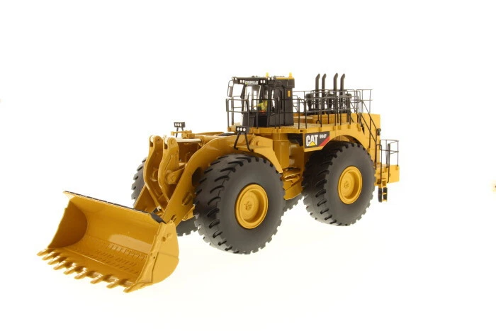Diecast Masters 85161 C - Caterpillar CAT 994F Large Wheel Loader - Scale 1:50 - Image 2 of 4