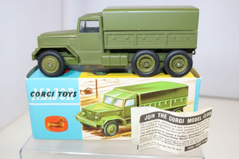 Corgi Toys 1118 International 6 x6 Army Truck and leaflet VNMB Superb Corgi Toys 1118 International 6 x6 Army Truck and leaflet VNMB Superb