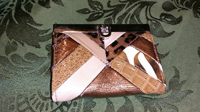 small clasp wallet