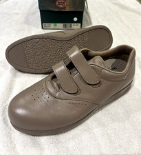 SAS Me Too Mocha 9.5 Medium, Women's Sneaker New In Box Save Big