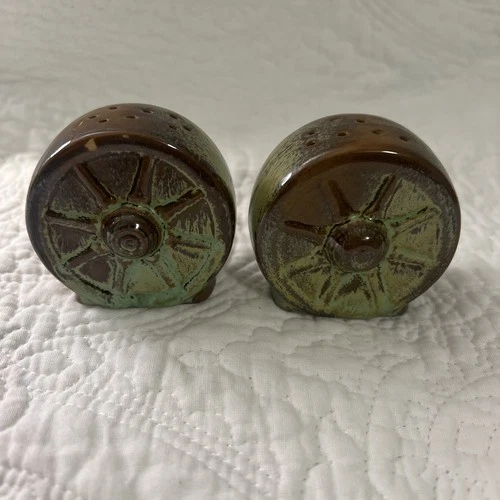 Frankoma Prairie Green Wagon Wheel Salt & Pepper Shakers