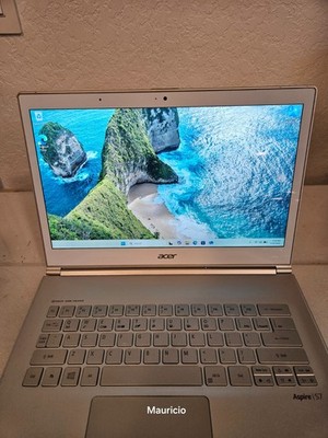 ACER Aspire S7-393,Mint.Intel i7-5500U, 256 Gb.SSD, 8 Gb.RAM. Display:2560x1440.