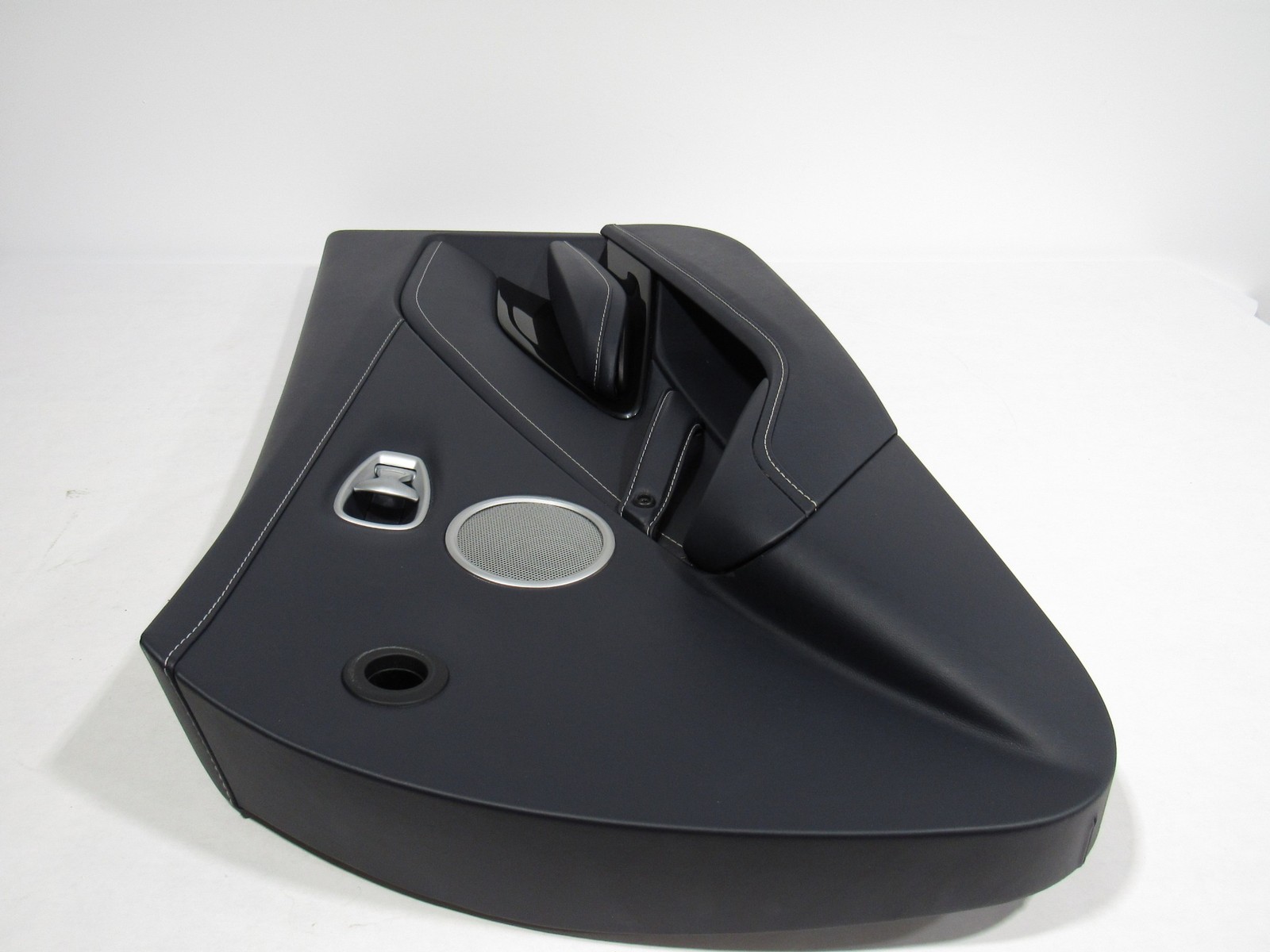 18-21 Aston Martin Vantage 2020 Front Right Passenger Door Cover Trim Panel ;:Y
