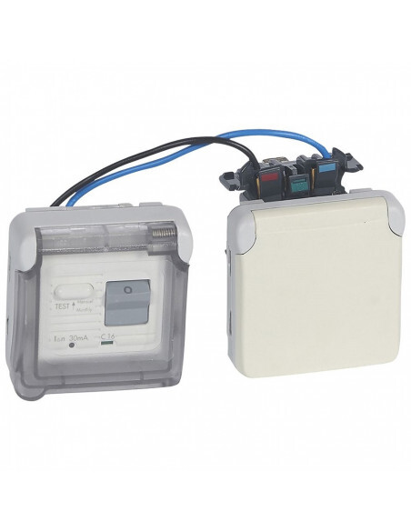 Prise différentielle 30mA Legrand 069645 Plexo composable pour appareillage étanche