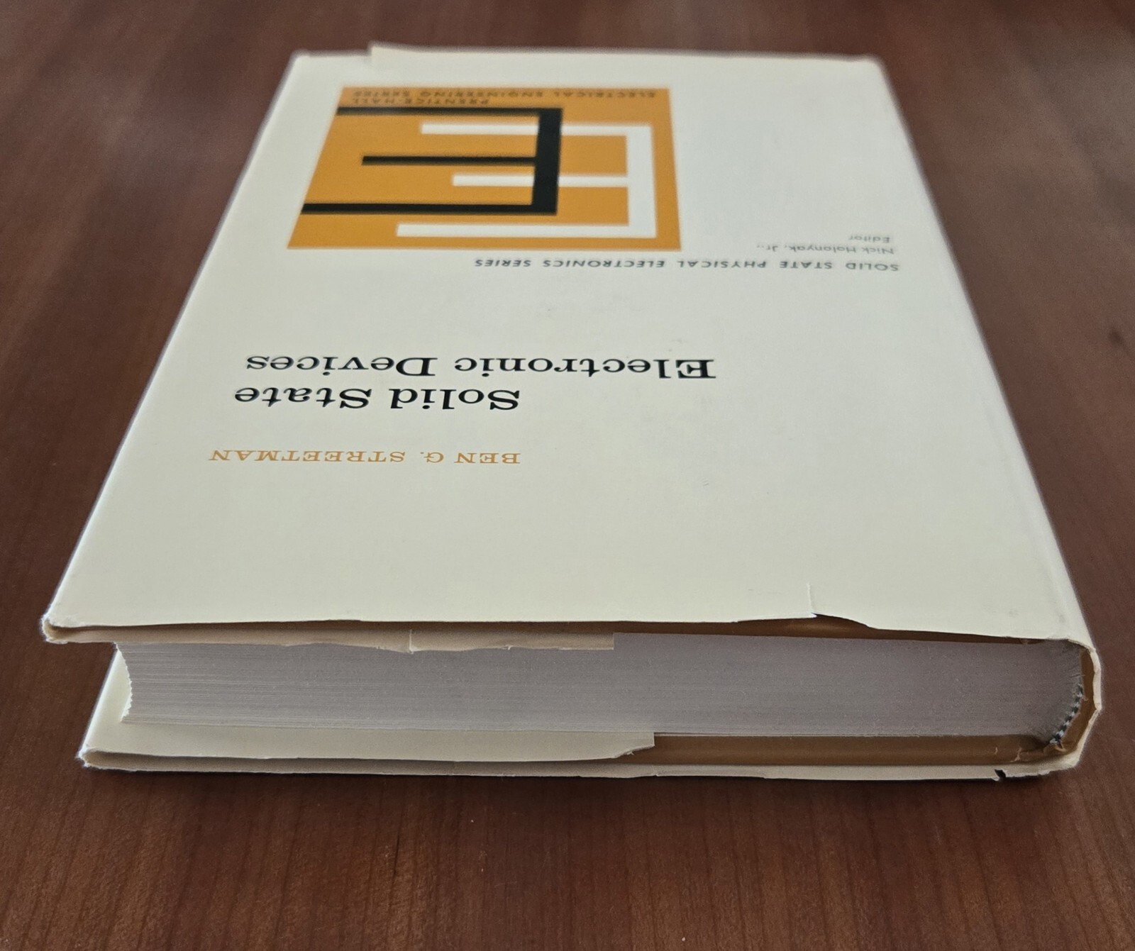 Solid State Electronic Devices First Edition 1972 Ben Streetman - Prentice Hall