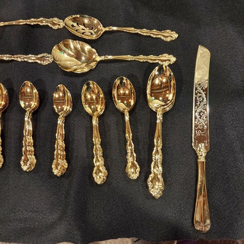 Oneida Flatware Set + Extra Serving Pieces - Picture 2 of 10