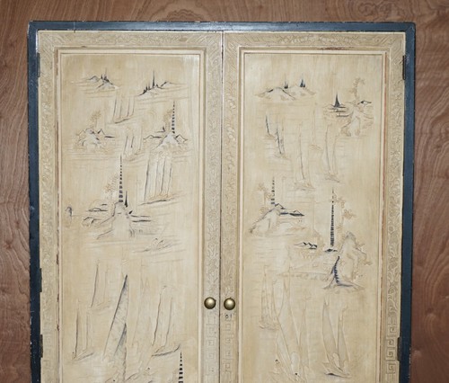1920'S CHINESE EXPORT ORIENTAL HEAVILY CARVED CAMPHOR WOOD WARDROBE PART SUITE - Picture 3 of 12