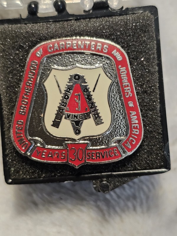 VTG 2 PC United Brotherhood of Carpenters & Joiners 25+30 Yrs of SRV Pins