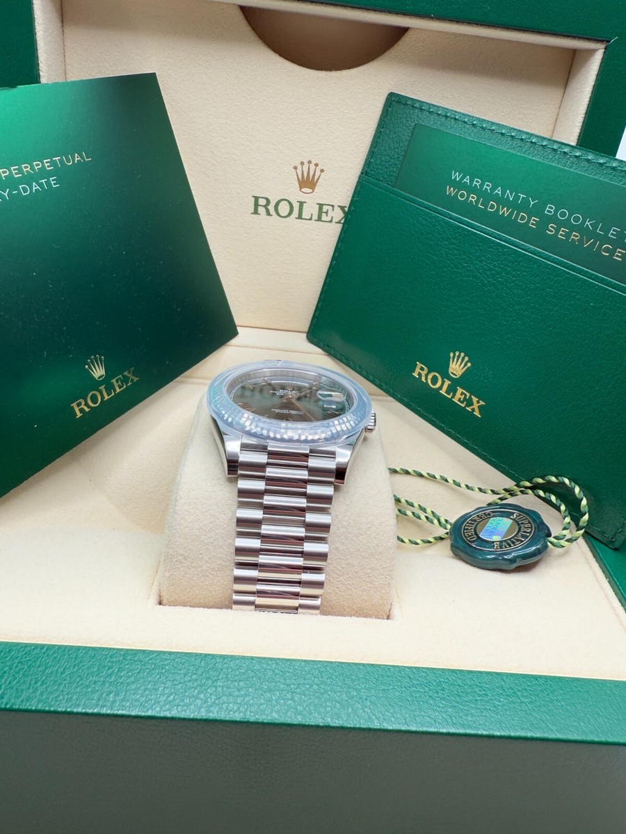 Rolex Day-Date 40 NEW 2025 Olive Green Roman Dial Fluted Platinum