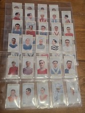 SET :  Ogden 1926 cigarette cards CAPTAINS OF ASSOCIATION FOOTBALL CLUBS COLOURS