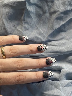 Hand painted oval shaped press on nails - ''Fracture''