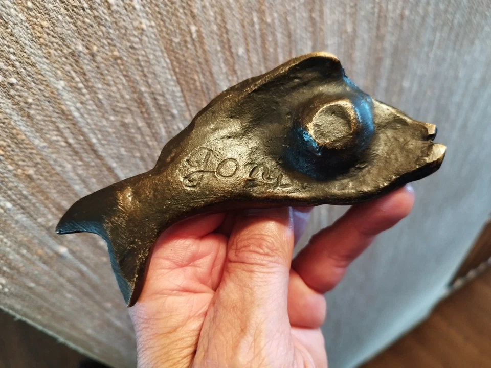 Presse Papier en bronze à Décor d'un Poisson Signé Goni - Photo 3/4