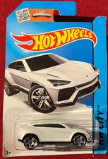 HOT WHEELS CITY LAMBORGHINI URUS WHITE 23/250. SEE COMBINED OFFERS!