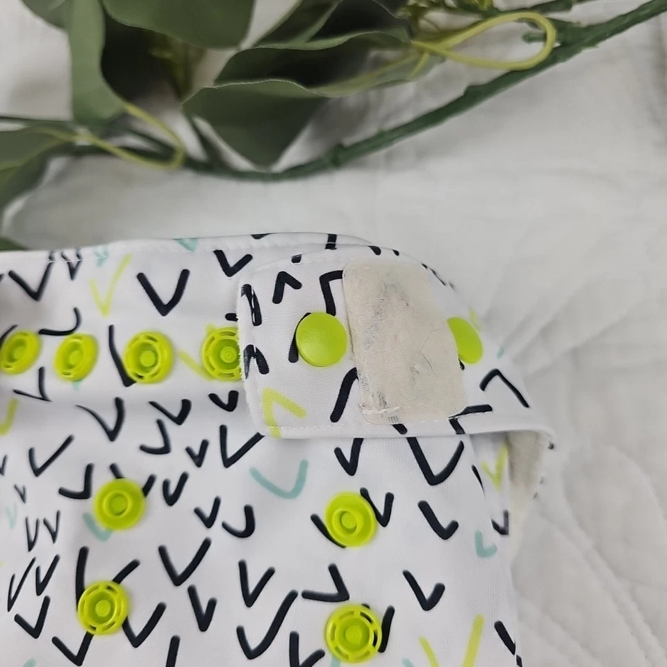 Grovia AIO Shell + 1 forro branco e verde impermeável ajustável sistema de pano sistema operacional - Imagem 3 de 4