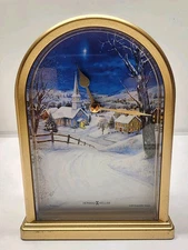 HOWARD MILLER Musical Mantel Clock  1999 Analog Non Numeric Christmas Songs