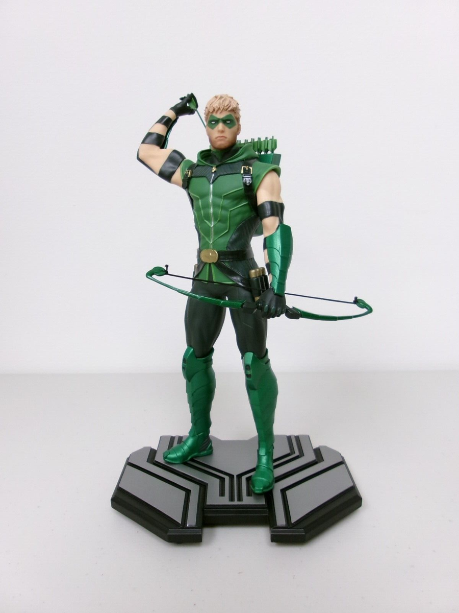 DC collectibles   グリーンアロー　「デスストローク」 Amazon.com: DC Collectibles Arrow: Deathstroke Action Figure