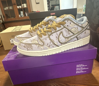 Nike SB Dunk Low Pro PRM Skate Shoes White/Gold, US 10 Medium (D)