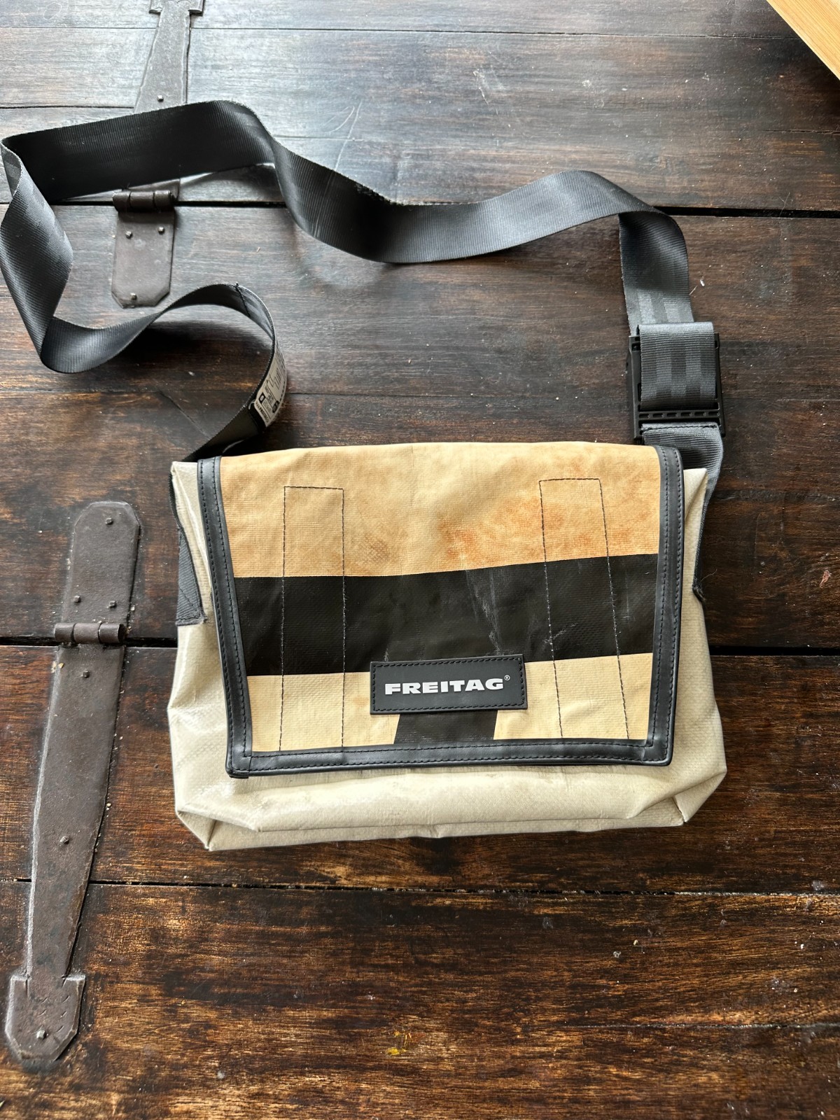 FREITAG F11 Lassie Messenger Bag NEW - White / Tan