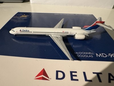 Gemini Jets 1:400 Delta Air Lines MD-90 N910DN OVP McDonnell Douglas MD90