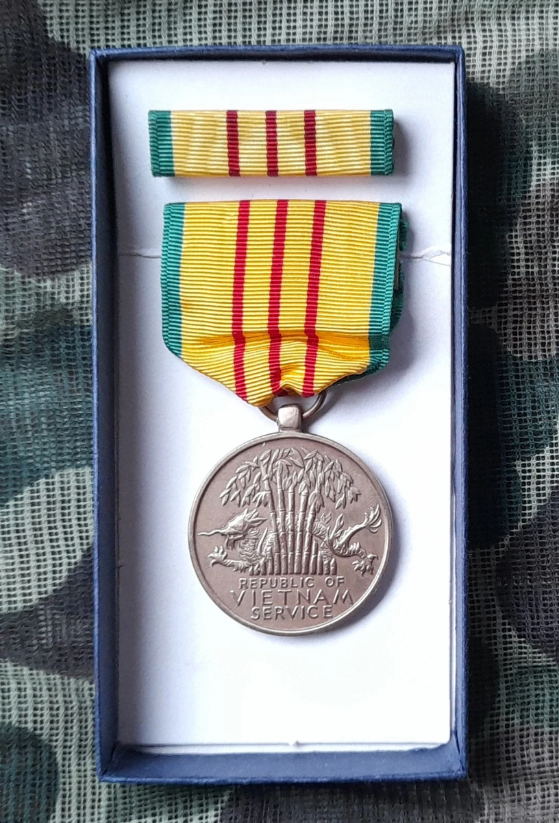 Médaille Militaire États-Unis - Service En Chine - Réplique Neuve
