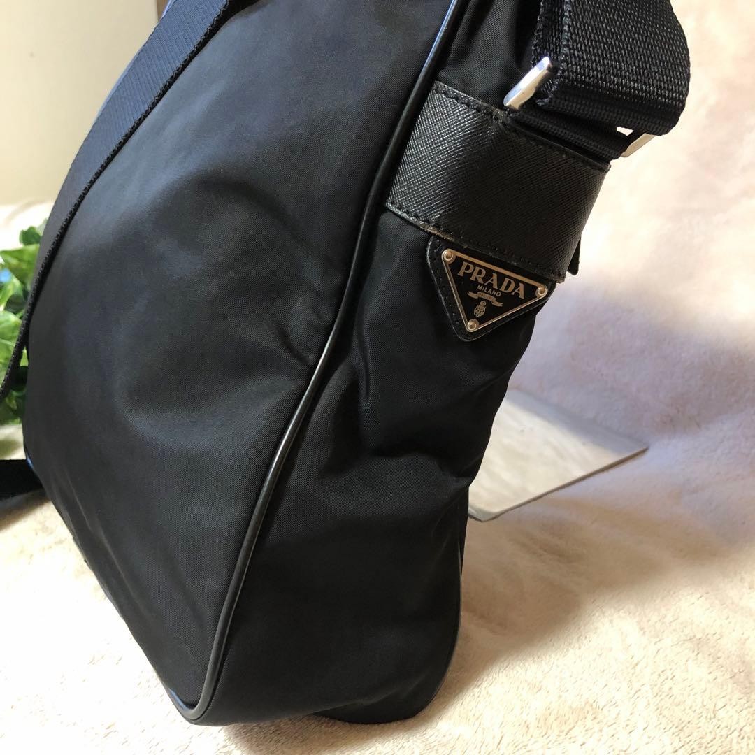 PRADA Shoulder Bag Triangle Logo Plate Large Capacity Black thumbnail 6