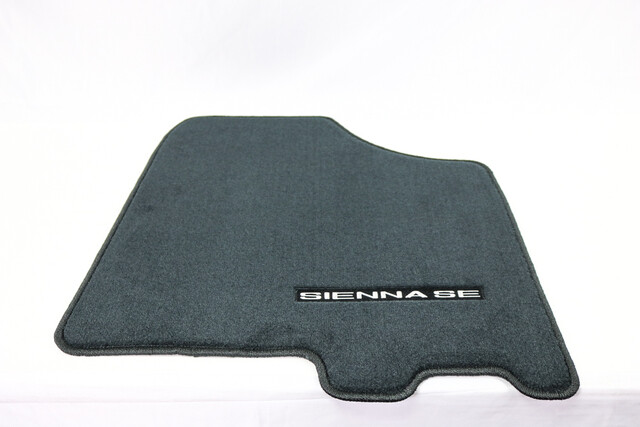 Genuine Toyota Sienna Floor Mats Black 8p FC Pt206-08179-20 for sale ...