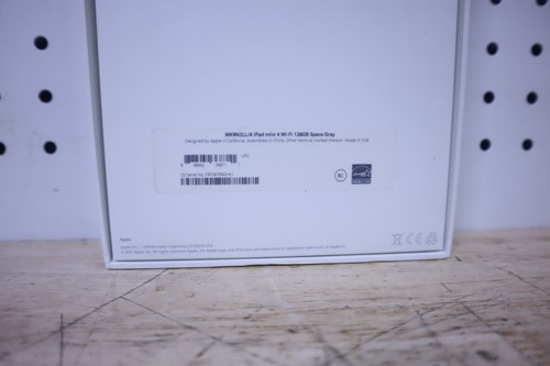 New Apple iPad Mini 4 128GB Wi-Fi 7.9 in Space Gray MK9N2LL/A Mini4 Grey A1538 - Picture 6 of 10