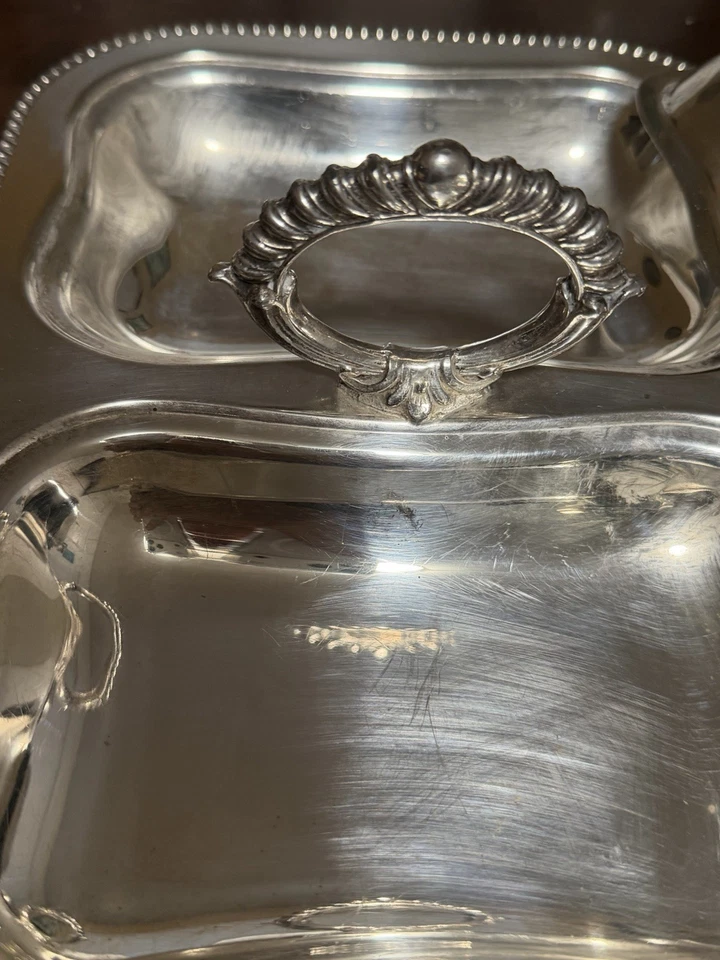 Plato o servidor de frotamiento con patas con tapa plateada doble vintage  Foto 3 de 4