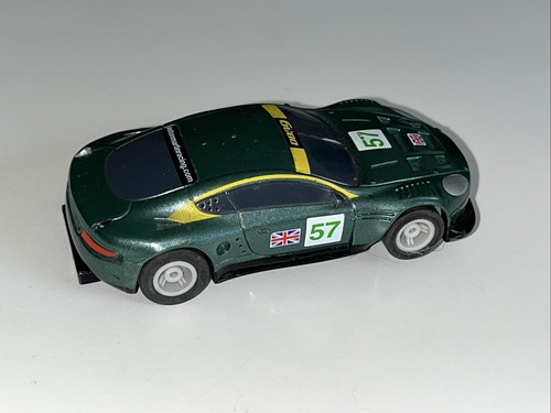 Micro Scalextric Hornby Aston Martin DB9 Working - Picture 6 of 9