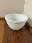 Vintage Pyrex Mixing Nesting Bowl 1/2 Pint White Opal #401 (1130)