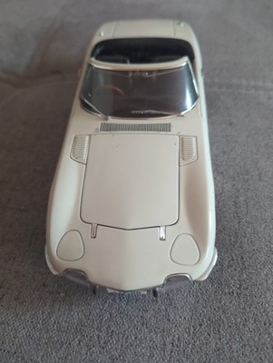 1/18 Toyota   2000 GT - Auto Art