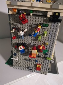 LEGO Creator Expert 10255 Assembly Square / Stadtleben Modular Building 