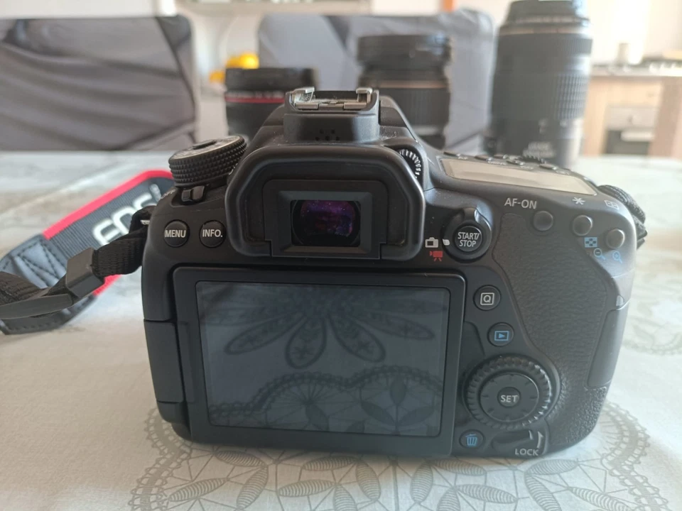 Canon EOS 80D, foto 2 di 2