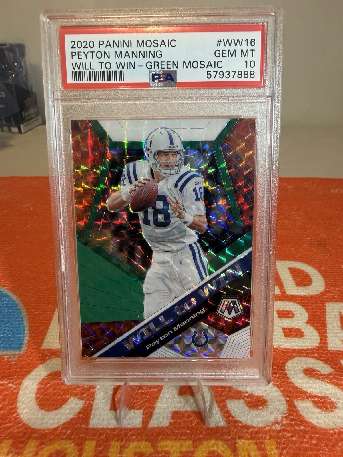 Panini 2020 Mosaic Peyton Manning Will to Win #WW16 Green Mosaic Prizm PSA 10
