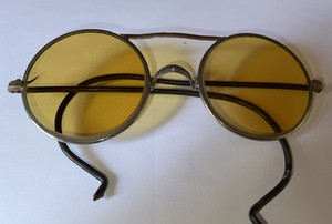 Antique Willson Yellow Sun Glasses or Shooters Glasses 1.875 Round Lens