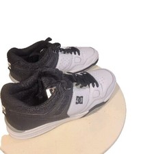 DC Skateboard shoes Stag 2 men 11 White/Black Leather lace up sneakersAthletic
