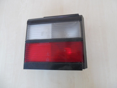 1x Original VW Passat 35i Rückleuchte Heckleuchte 333945107 links innen HL917