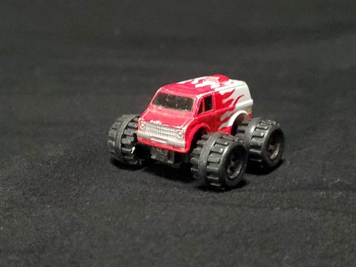Vintage 1987 Galoob Micro Machine Chevy Flames Van .75" Mini Toy Figure - Picture 4 of 4