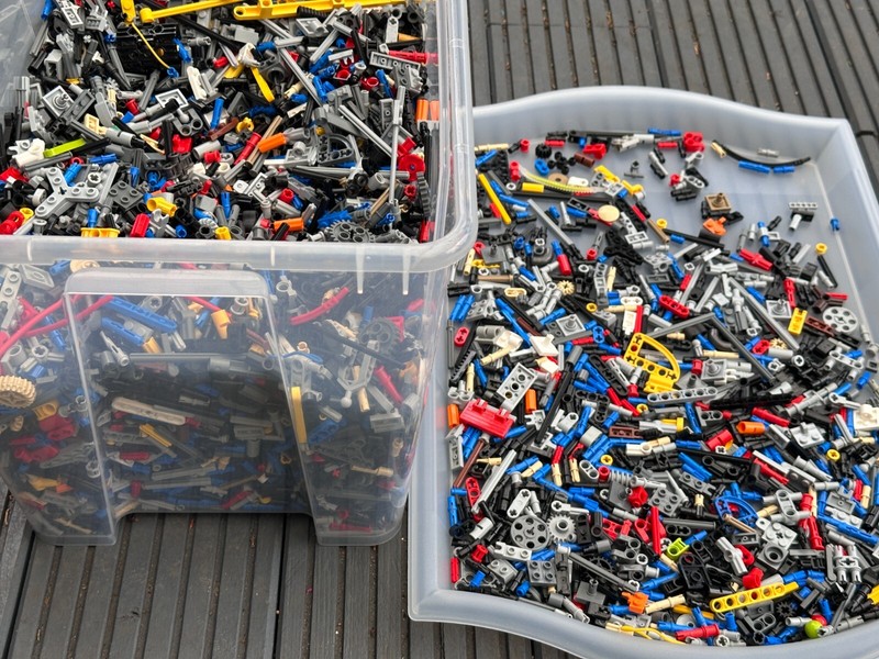 LEGO Technic Random Selection, Pin, Axle, Friction, Joiner, Bushing, 50 Pieces