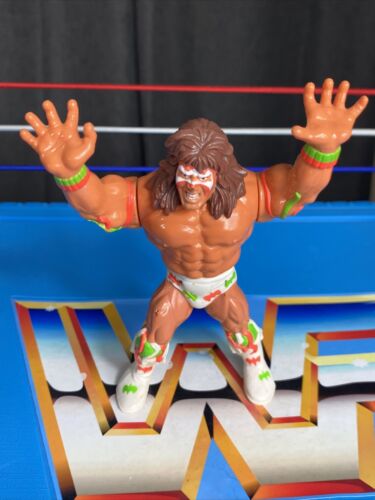 (1) ULTIMATE WARRIOR - 1991 - SERIES 2 - USED VINT...