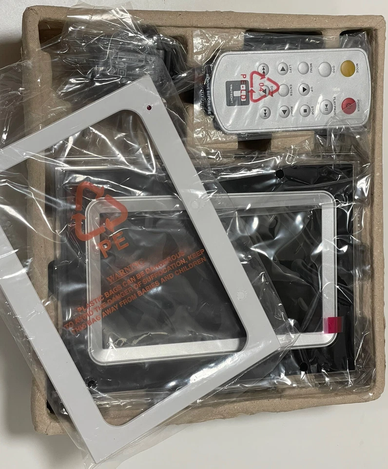 TRUTECH 7” INCHES DIGITAL PHOTO FRAME A60P0315 BLACK AND WHITE FRAME INSERT NEW! - Image 4 of 4