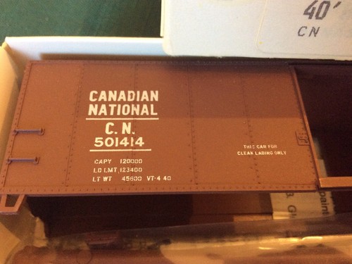 HO Kit Walthers 932-3113 40' Steel Box Car CANADIAN NATIONAL CN #501414 New - Picture 2 of 4