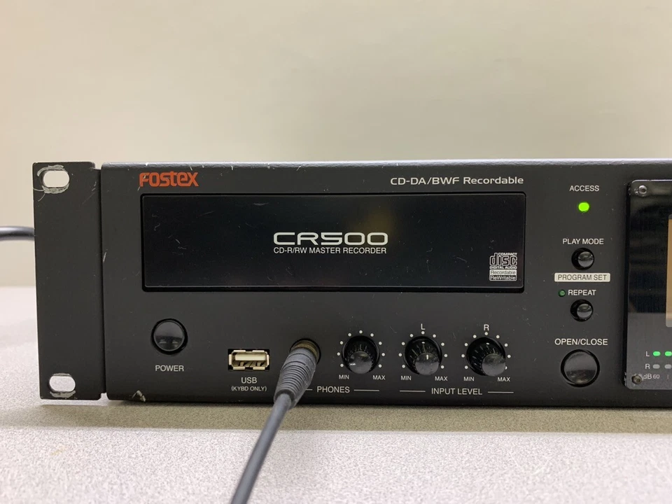 Fostex CR500 CD-R/RW Master Recorder **As-Is Read** - Image 2 of 4