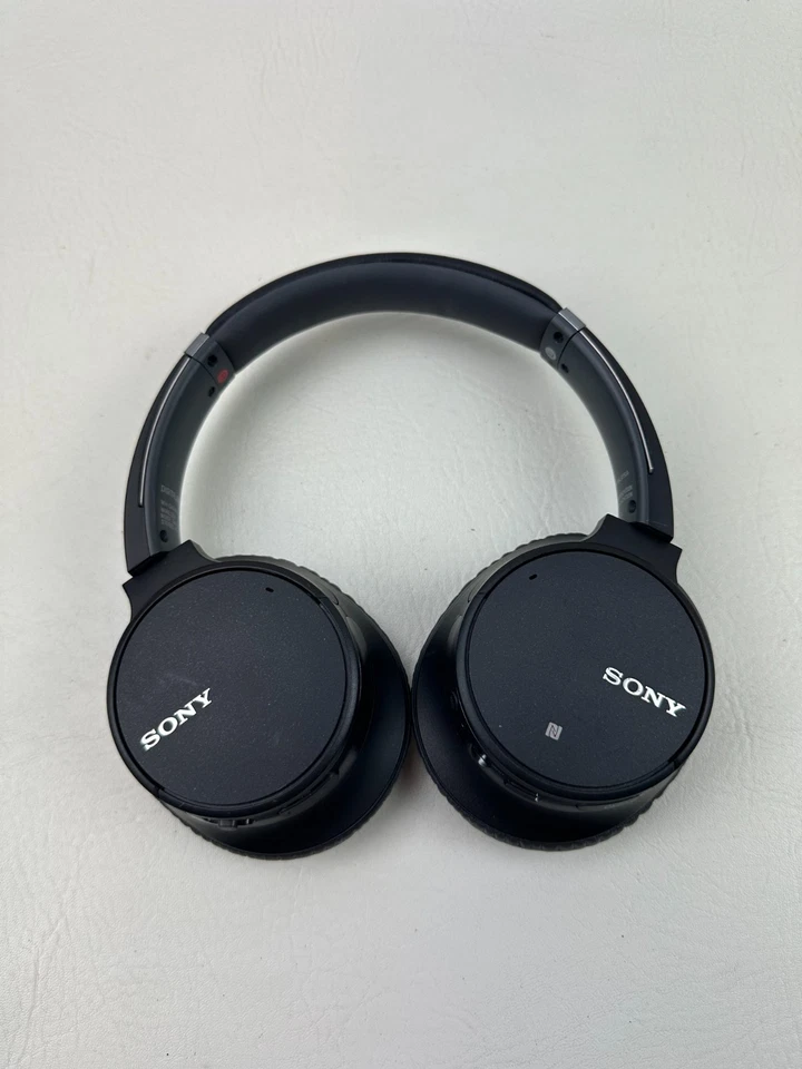 Sony WH-CH700N Noise-Canceling Headphones Grey Good Condition w/ Charger - Image 2 of 4